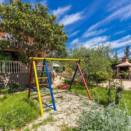 Feriehus Flora Zadar