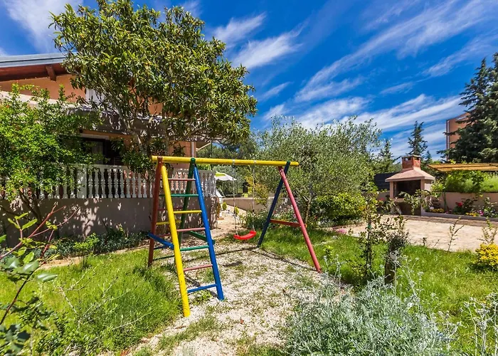 Holiday home Holiday Flora Zadar