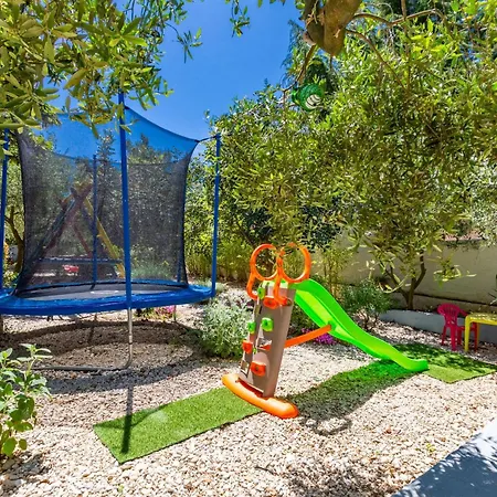 Flora Hébergement de vacances