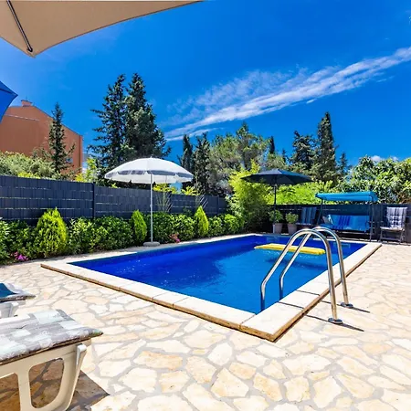 Holiday home Holiday Flora Zadar