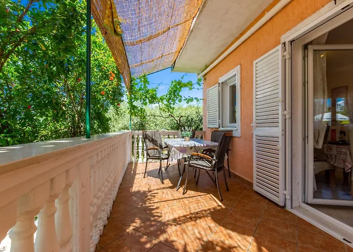 Prázdninový dům Flora *