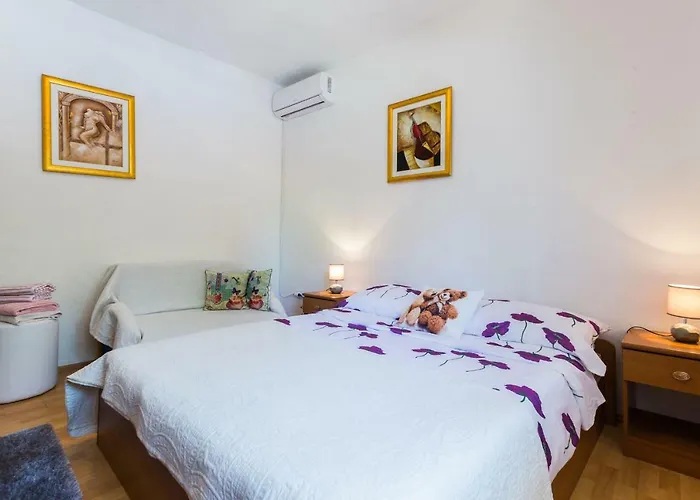 Flora Prázdninový dům